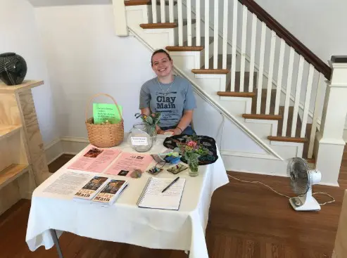 volunteer image
